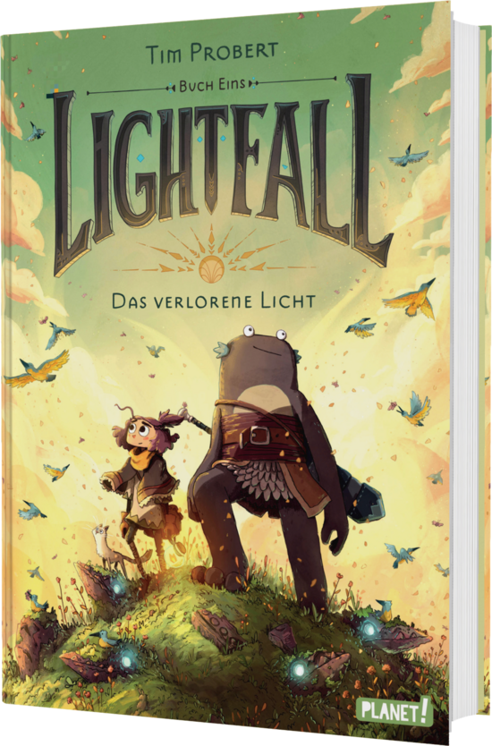 Das Buchcover zeigt einen kleinen Jungen und einen großen, froschähnlichen Begleiter in einer bunten Landschaft mit fliegenden Vögeln und Pflanzen. In der Mitte strahlt eine Sonne und der Titel „Lightfall“ steht in großen, geschwungenen Buchstaben oben.