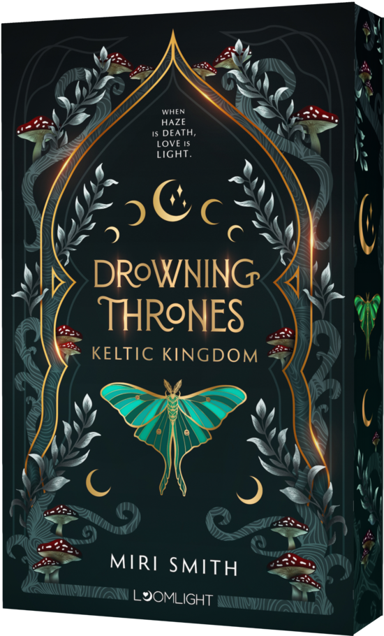 Das Buchcover zeigt vor dunklem grün-schwarzem Hintergrund einen großen grünen Mondschmetterling, goldenen Bogenrahmen, Blätter und rote Pilze.