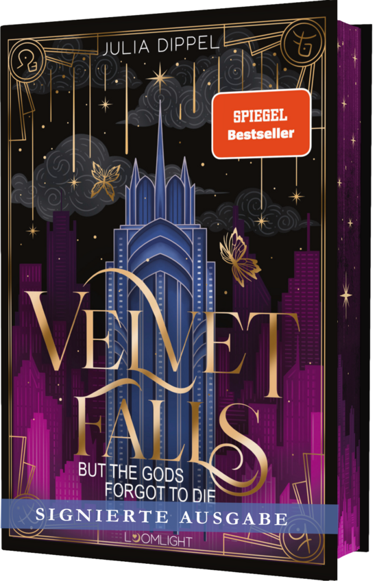 Das Buchcover zeigt ein stilisiertes, futuristisches Stadtbild in lila und schwarzen Farben mit hohen Gebäuden und Wolken. Im Vordergrund steht der Titel „Velvet Falls“ in eleganter Schrift, umgeben von dekorativen Elementen wie glühenden Schmetterlingen.