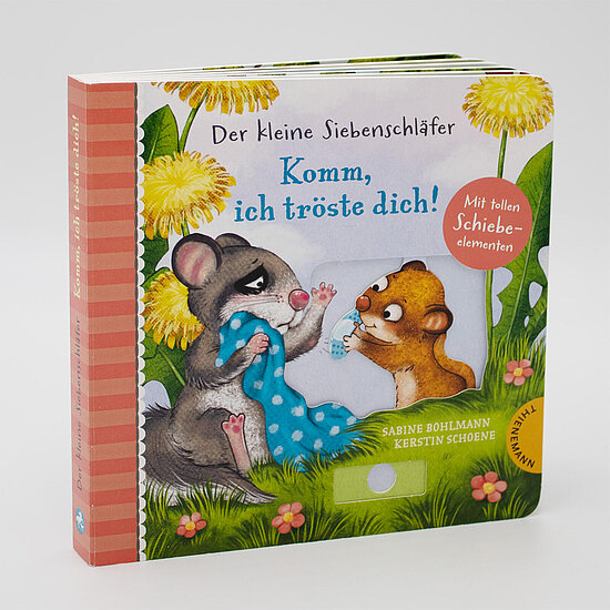 Das Buchcover zeigt zwei Siebenschläfer, einen grauen mit blauem Tuch, weinend, und einen braunen, der ein Taschentuch reicht, vor gelben Blumen.