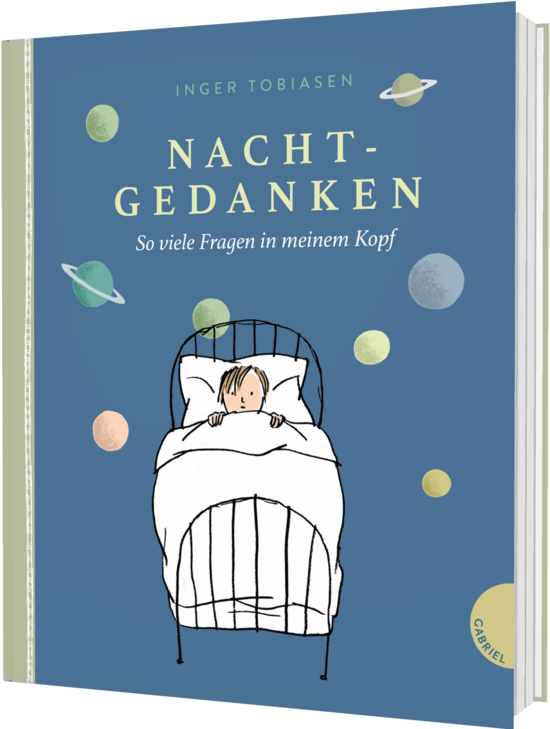Das Buchcover zeigt … ein Kind unter weißer Decke in einem schmiedeeisernen Bett vor dunkelblauem Hintergrund mit pastellfarbenen Planeten.